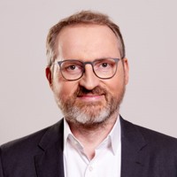 Dr. Christian Salder