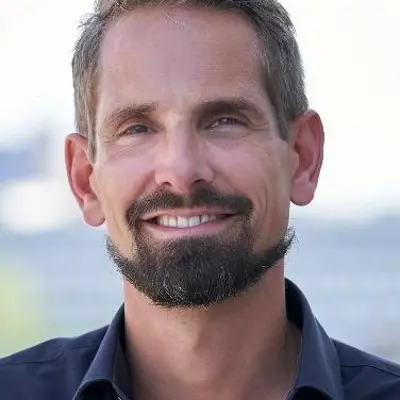 Dr. Alexander Totzek
