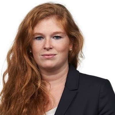 Stephanie Henseler   - Podcaster